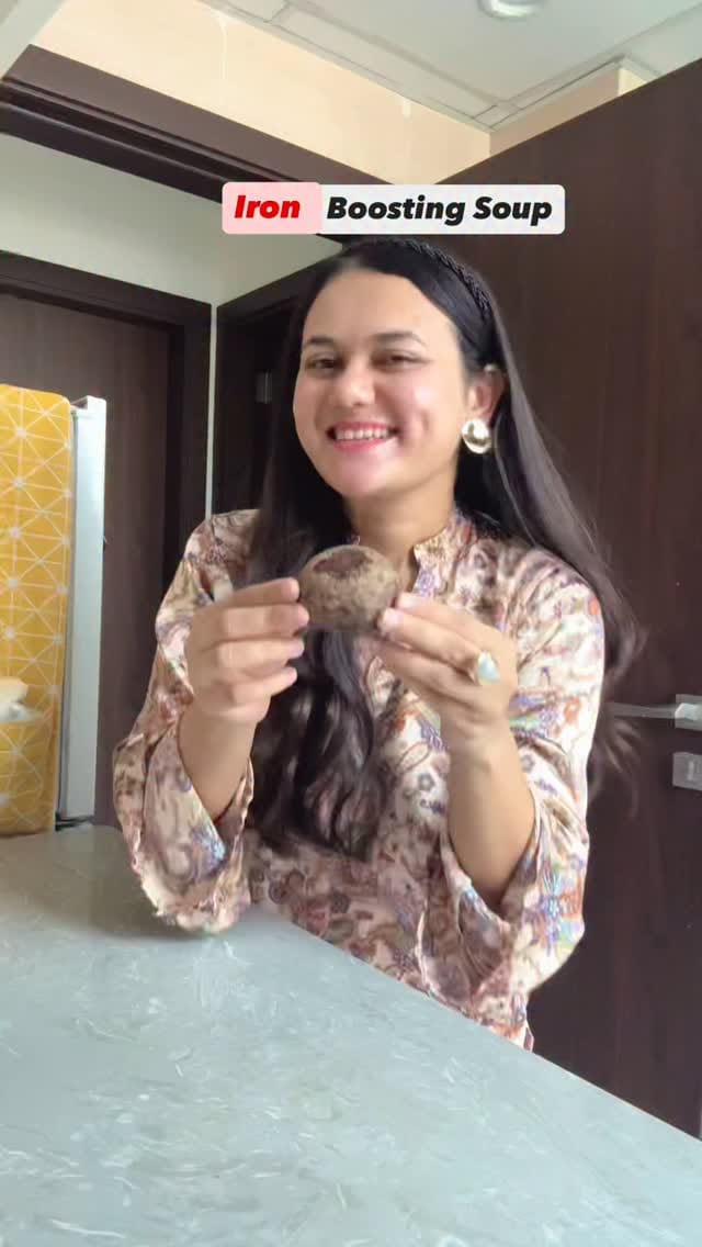 Post 5 by Manoli Mehta| Dietician| Weight loss| PCOS|Dubai on Instagram (video)