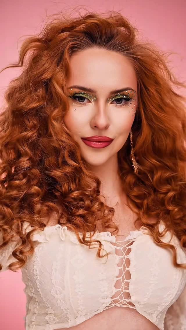Post 7 by VIKTORIA | BEAUTY CREATOR | MAKEUP ARTIST | on Instagram (video)