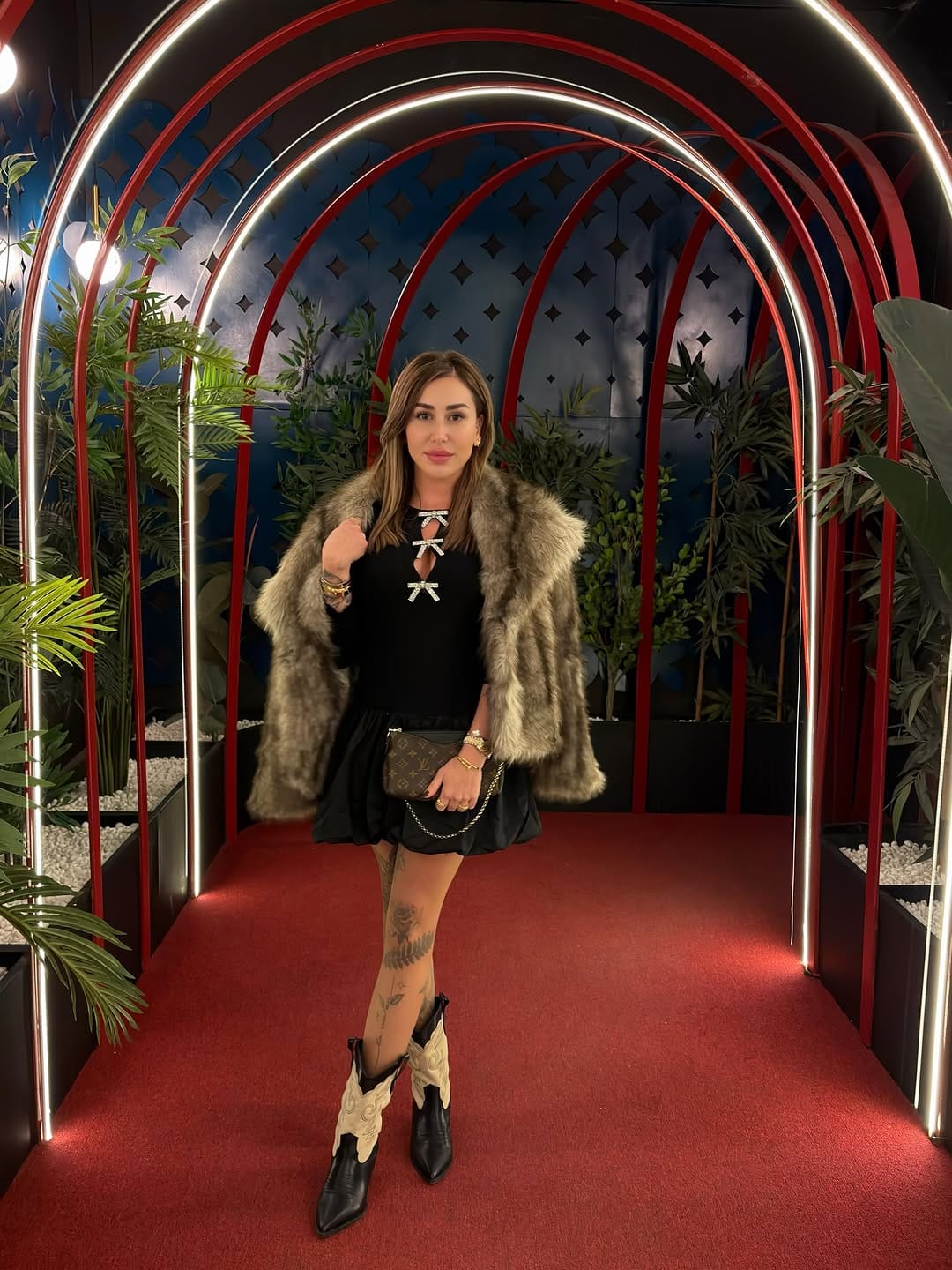 Post 8 by ⋆𝓨𝓸𝓵𝓵𝓪𝓷𝓭𝓮⋆ on Instagram (image)