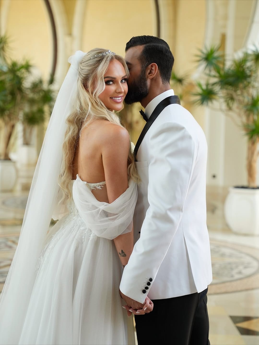 Post 4 by Makenna & Mamzo on Instagram (carousel)