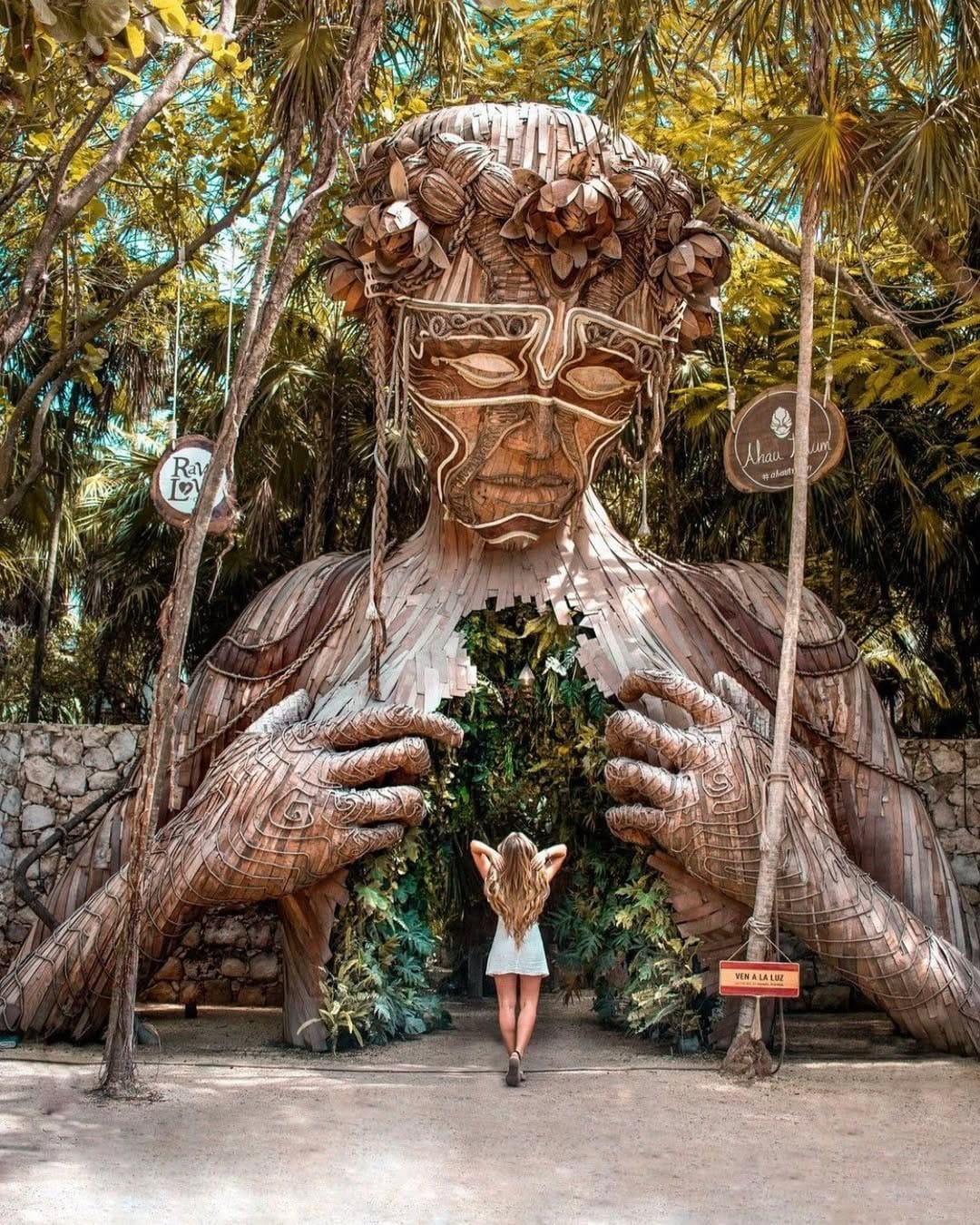 Post 10 by SweaTravel | Travel Inspo on Instagram (image)