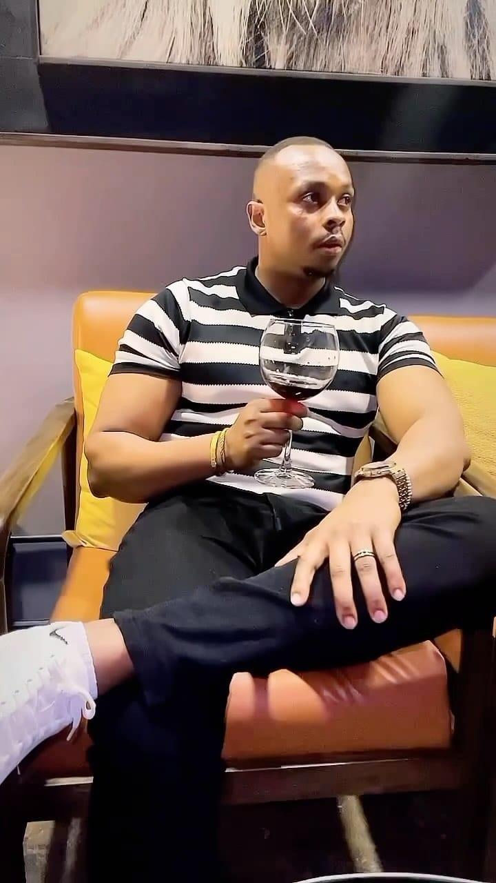 Post 3 by 𝐑𝐞𝐧𝐧𝐞 𝐉𝐚𝐜𝐨𝐛𝐬🇰🇪 on Instagram (video)