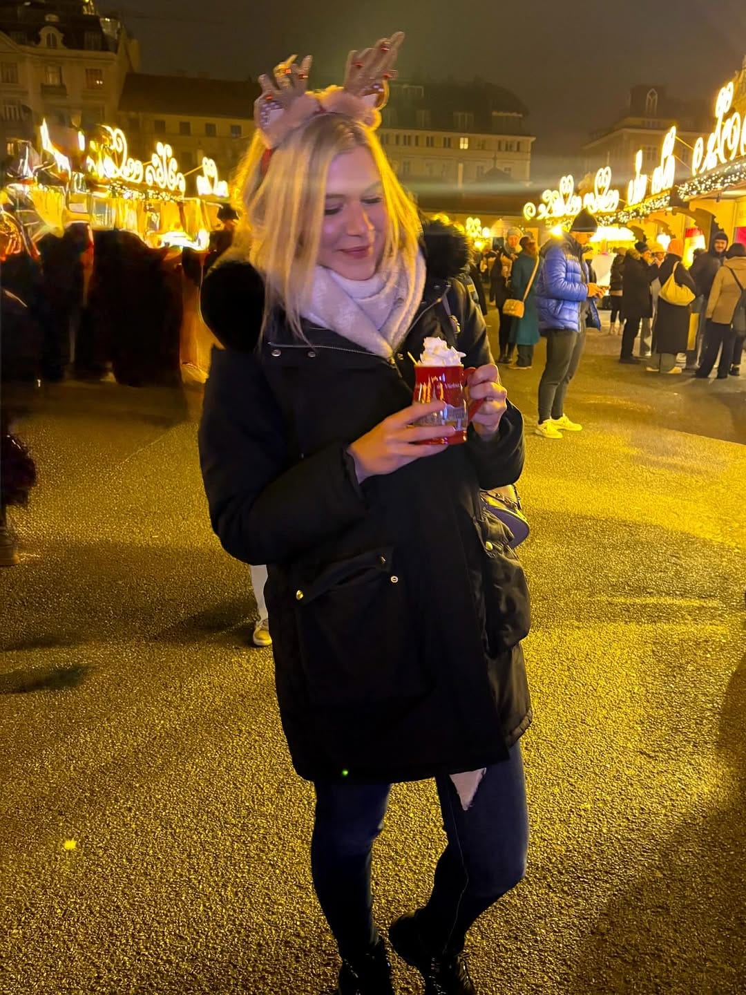 Post 8 by Alexandra Fi on Instagram (carousel)