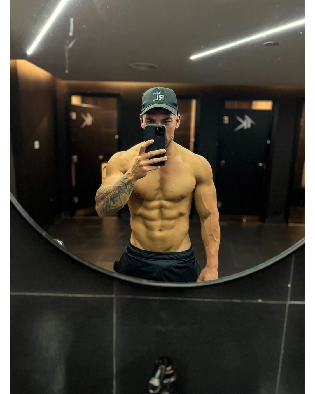 Post 7 by Rafa Román | Executive Performance on Instagram (image)