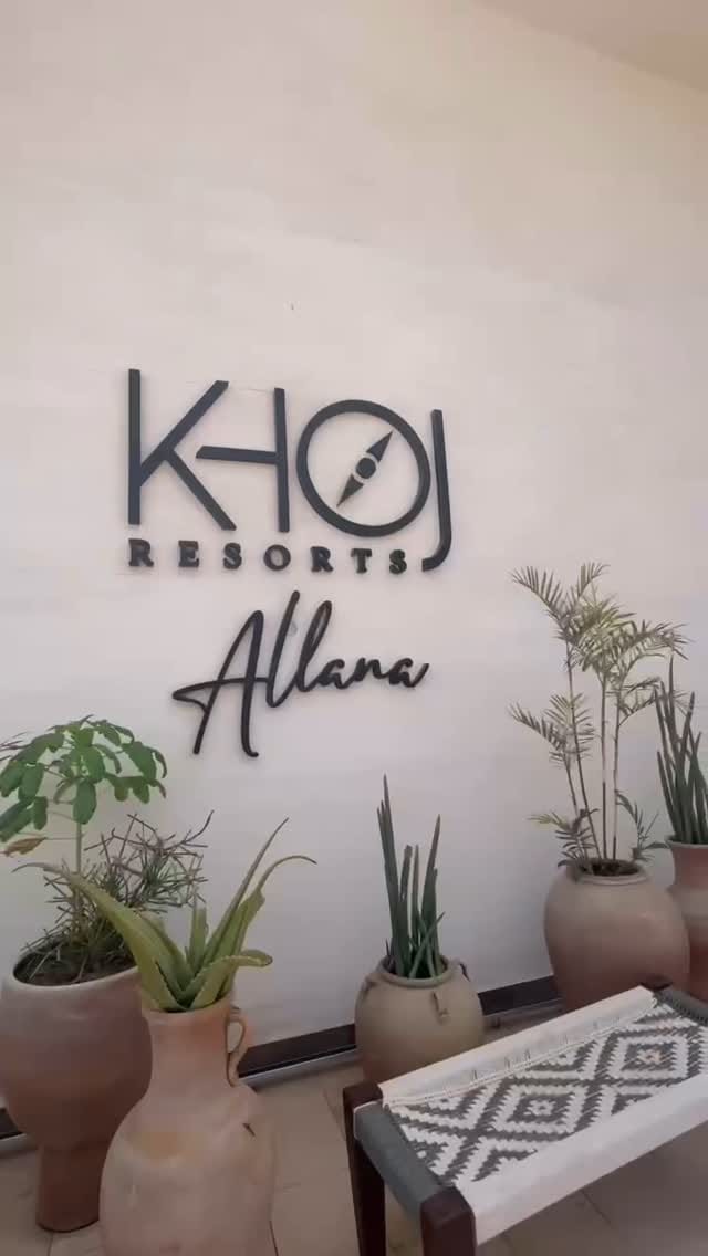 Post 5 by Tasha on Instagram (video)