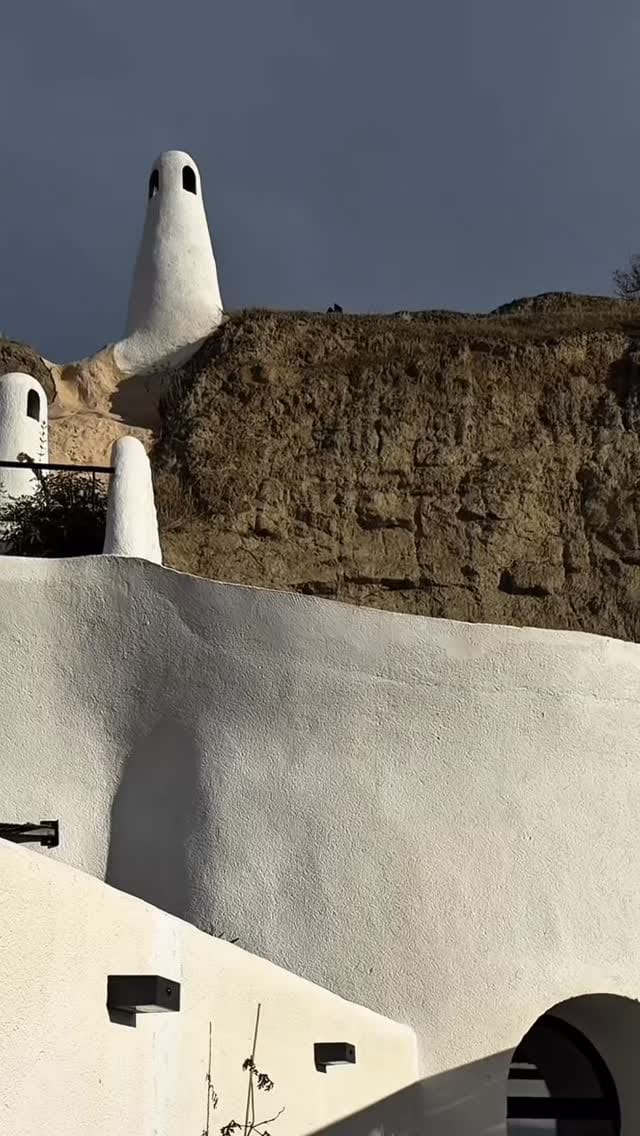 Post 5 by Kiara Hurtado on Instagram (video)