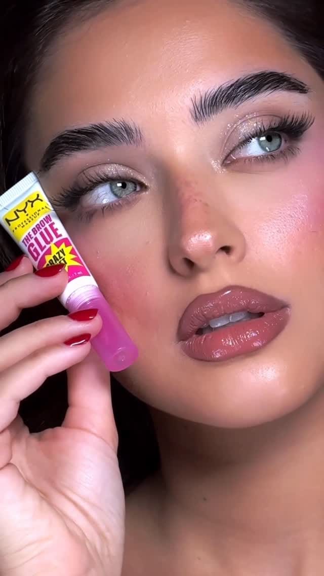 Post 7 by @hamda_makeup on Instagram (video)