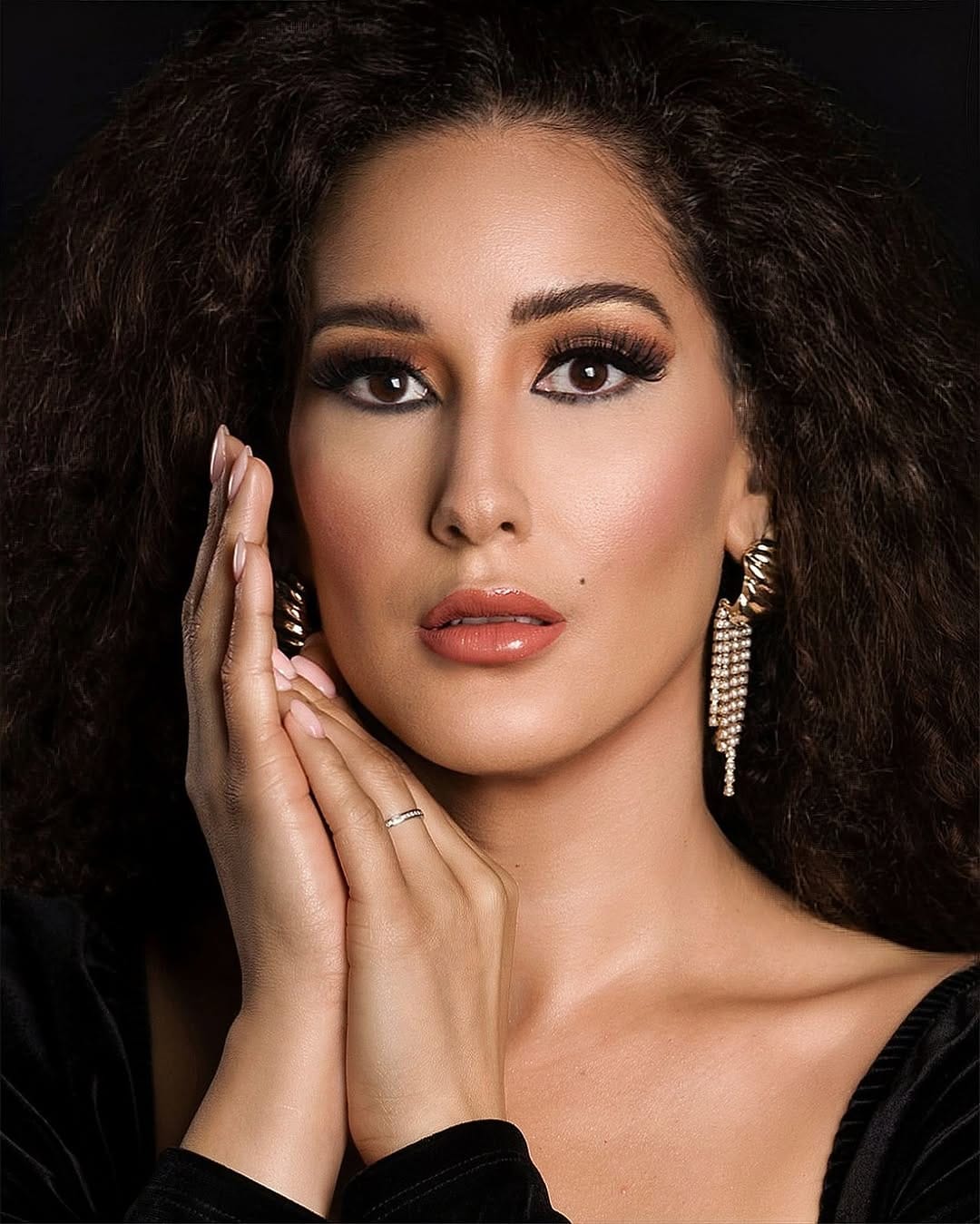 Post 3 by Danubia Popsor | Dubai Model on Instagram (carousel)