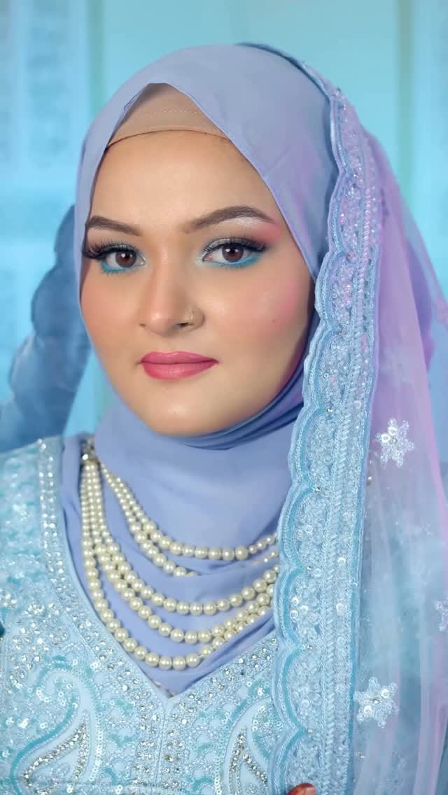 Post 3 by FIZA KHAN | International Makeup Artist 💄 on Instagram (video)