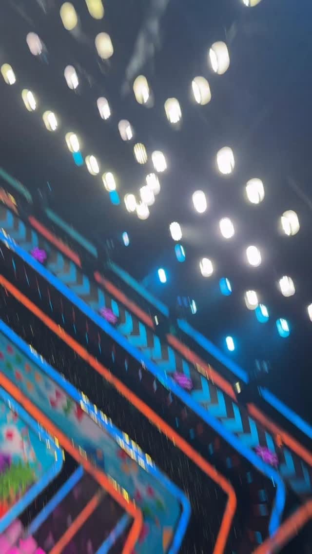 Post 3 by Vicky Roshan on Instagram (video)