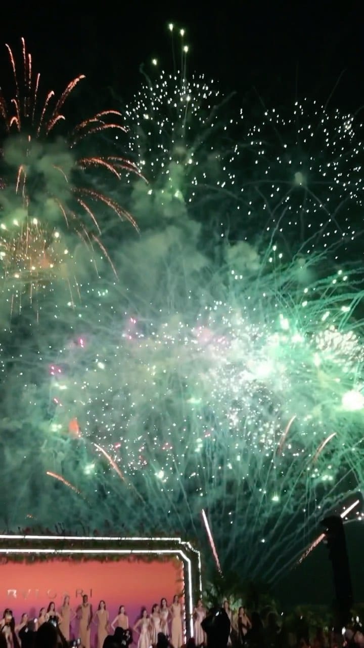 Post 3 by Cedric Ribeiro Dubai Photographer on Instagram (video)