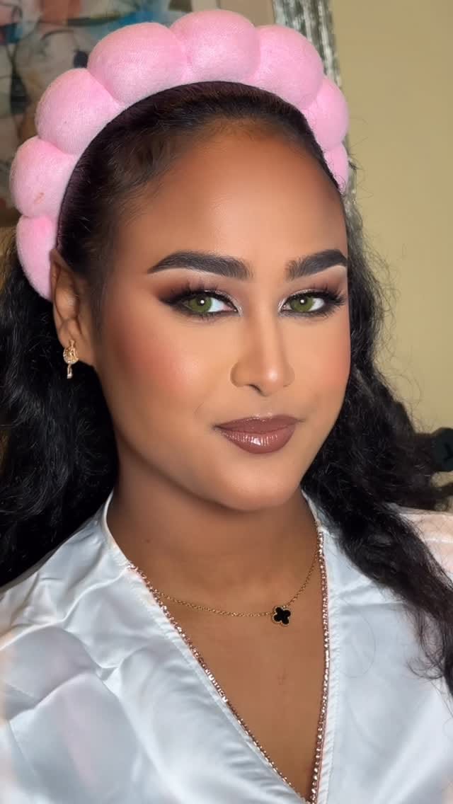 Post 2 by SHAHD ADLAN  شهد عدلان |  UAE makeup artist on Instagram (video)
