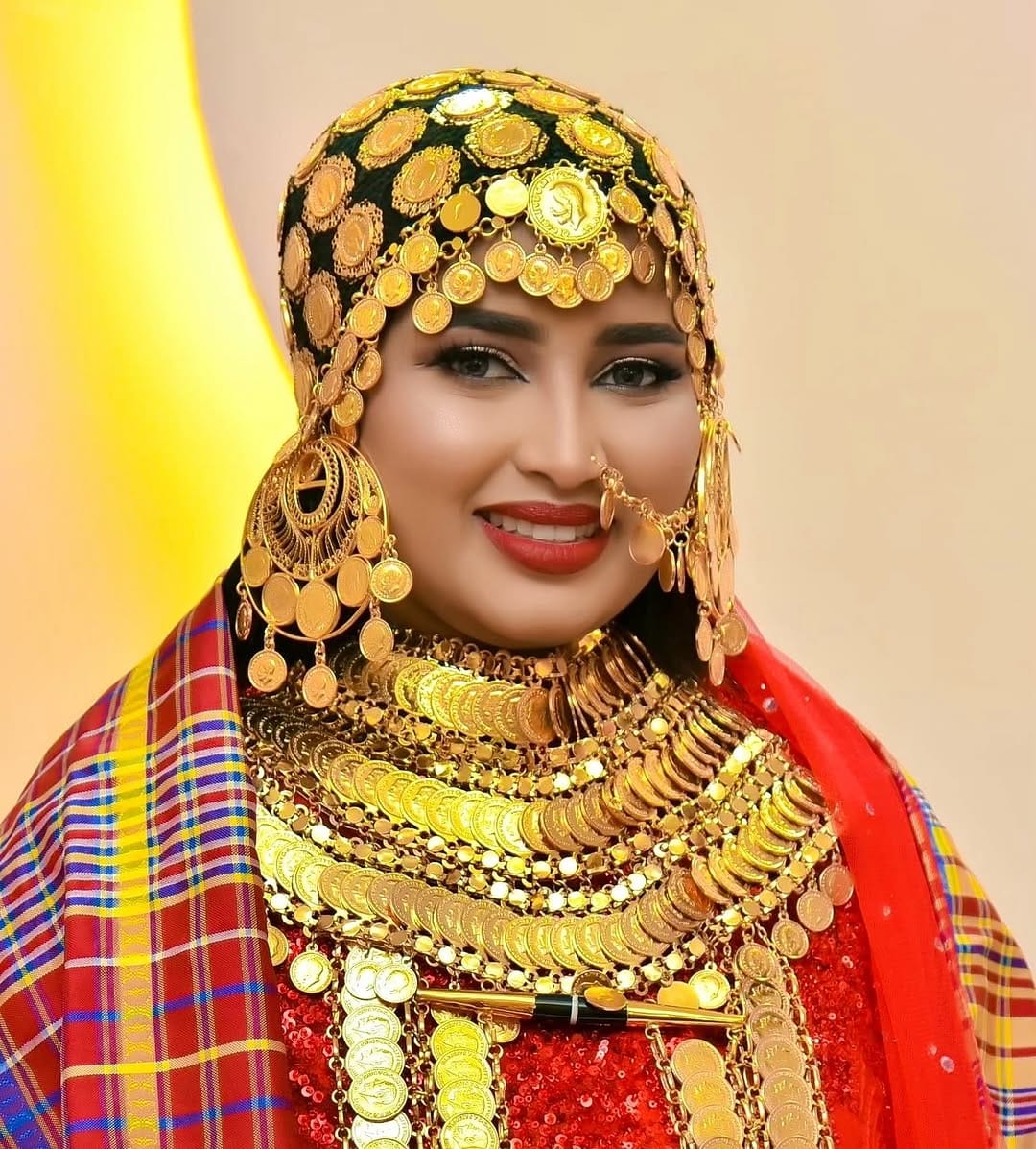 Post 8 by SHAHD ADLAN  شهد عدلان |  UAE makeup artist on Instagram (carousel)