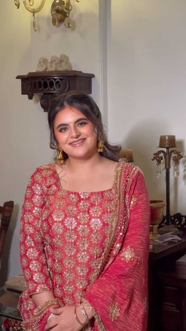 Post 7 by Riya Chhikara | Makeup Artist on Instagram (video)