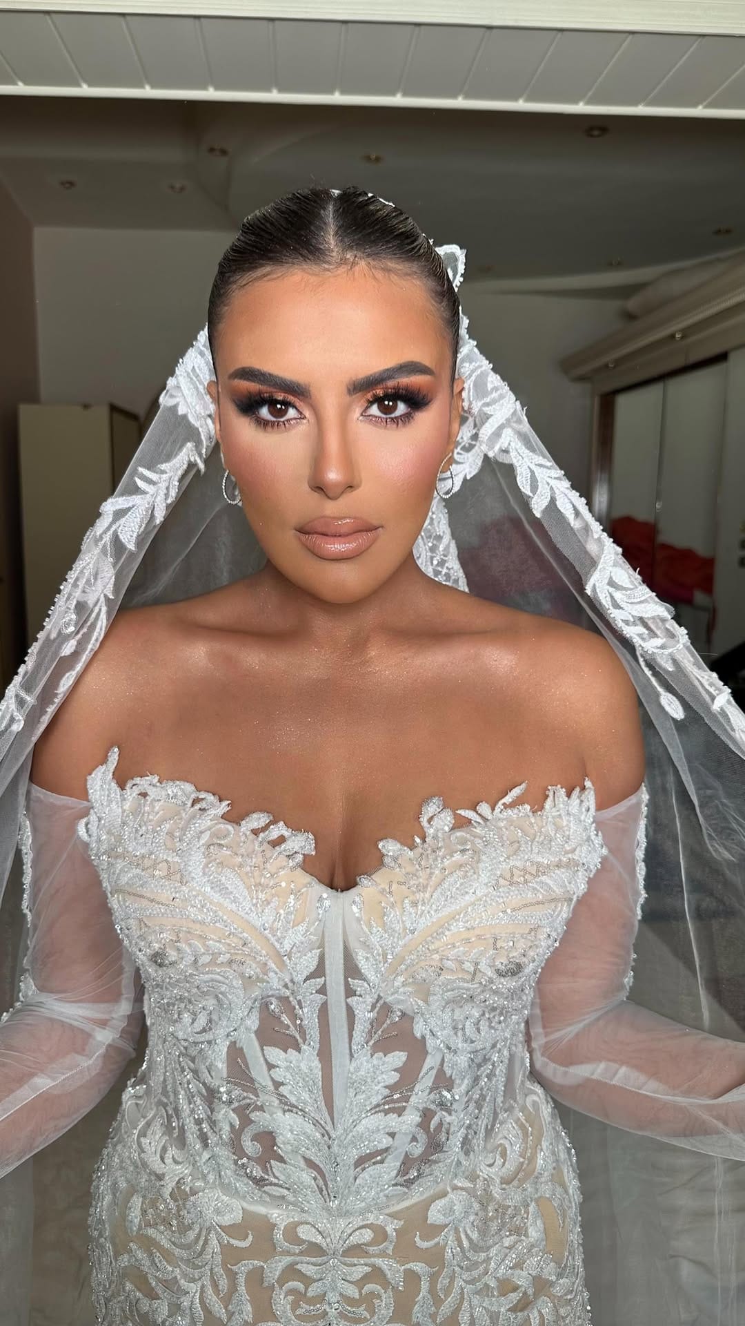 Post 8 by Mirna Magdy Makeup Artist on Instagram (video)
