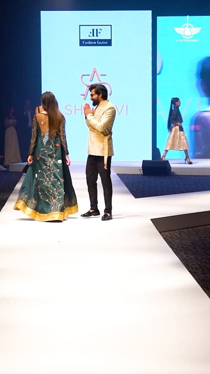 Post 10 by Avinash Rajwani on Instagram (video)
