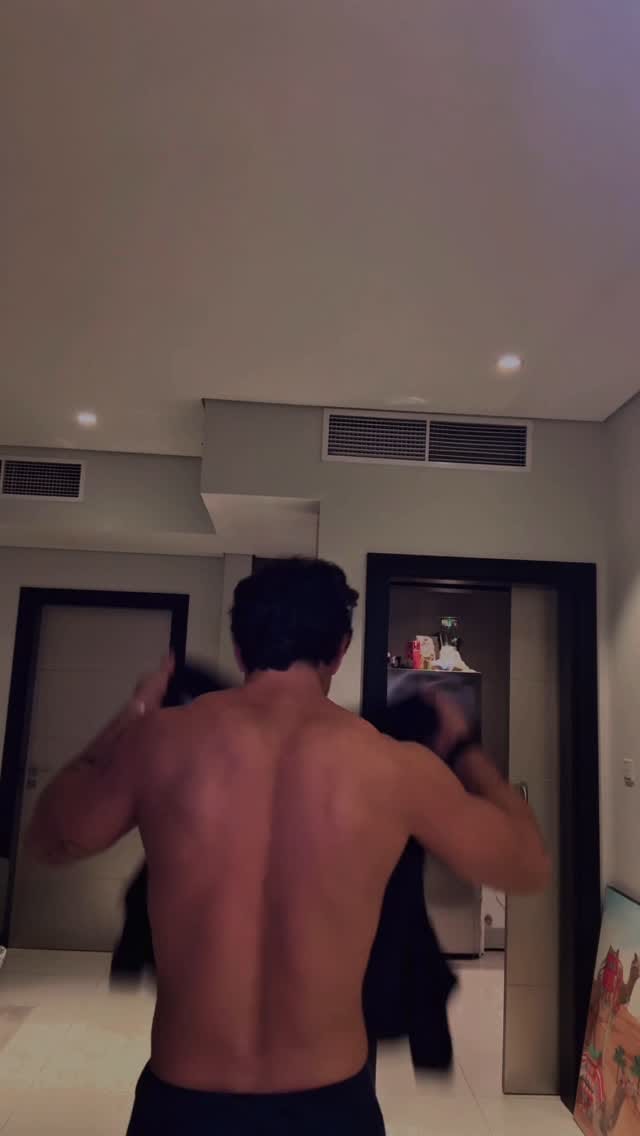 Post 4 by Toba on Instagram (video)
