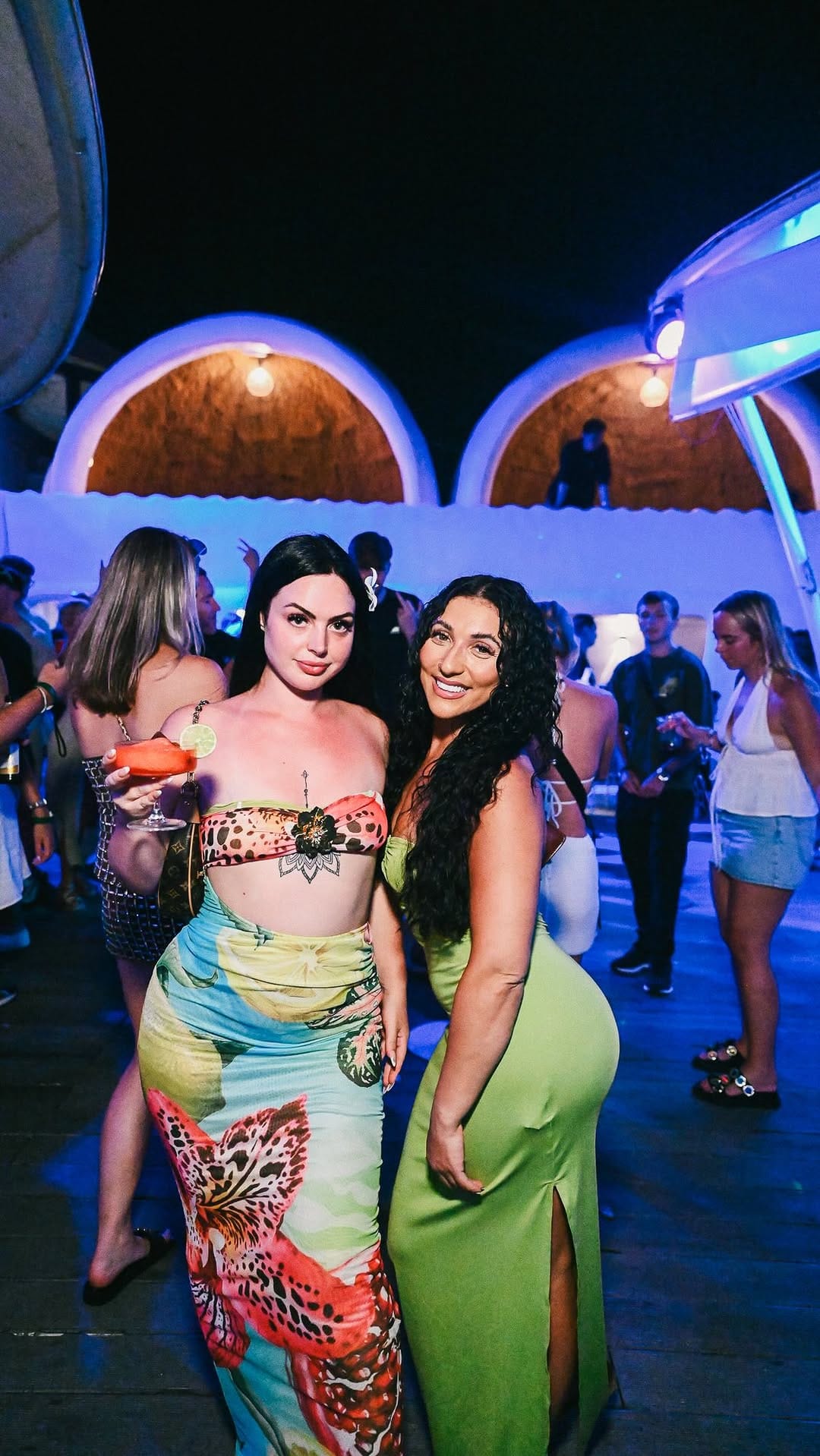 Post 1 by Janelle Ciara on Instagram (video)
