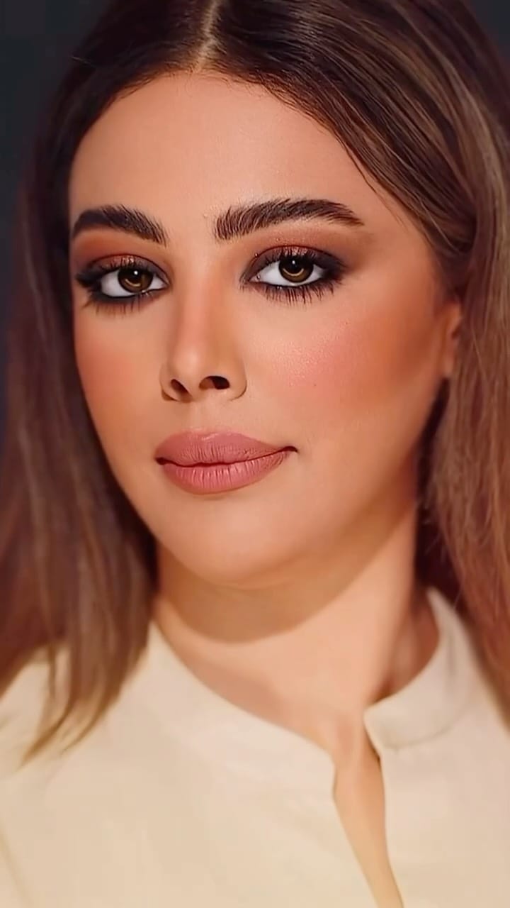Post 8 by Makeup Course in Dubai 🇦🇪 دورات مكياج في دبي on Instagram (video)