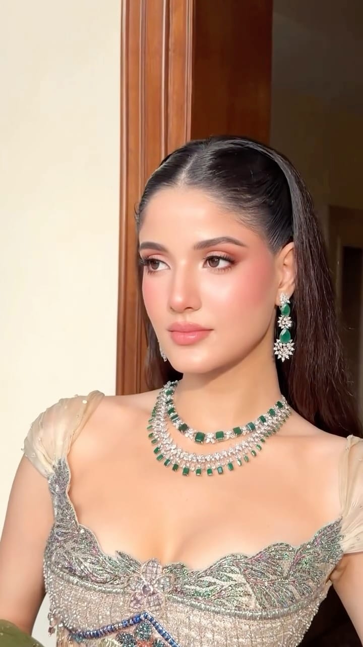 Post 9 by Kaviksha | Bridal makeup artist on Instagram (video)