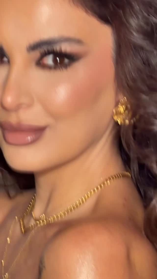 Post 2 by Suzana Karanouh - Makeup & Tattoo Artist on Instagram (video)