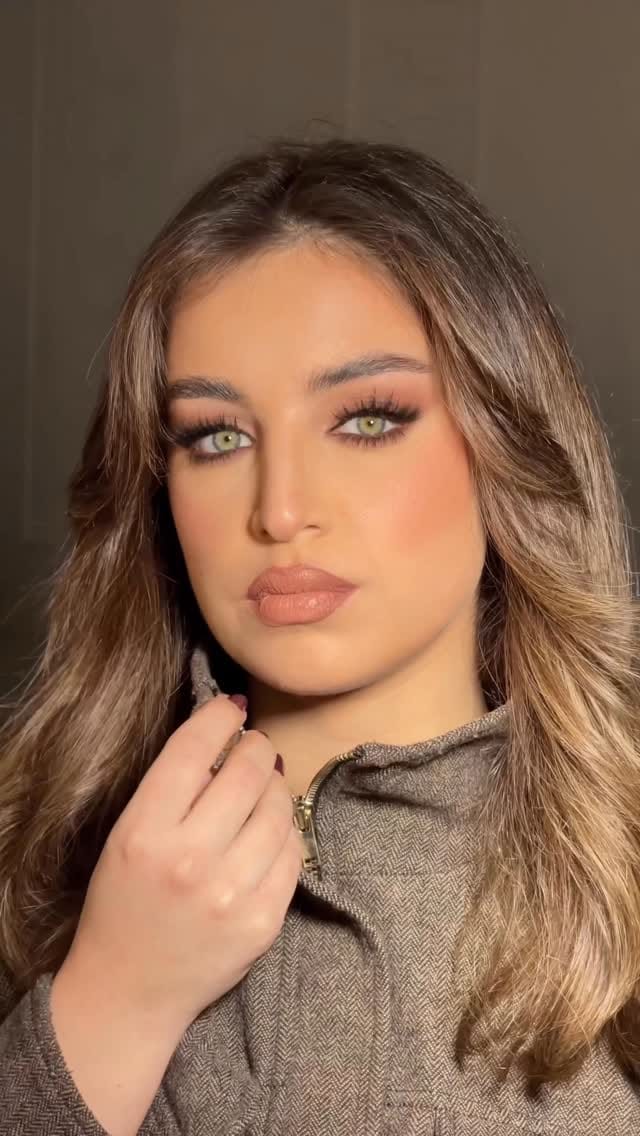 Post 6 by Suzana Karanouh - Makeup & Tattoo Artist on Instagram (video)
