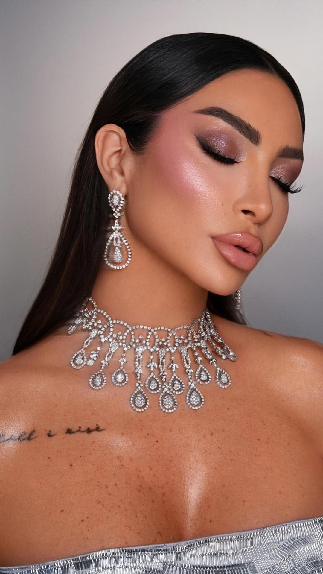 Post 7 by Suzana Karanouh - Makeup & Tattoo Artist on Instagram (video)