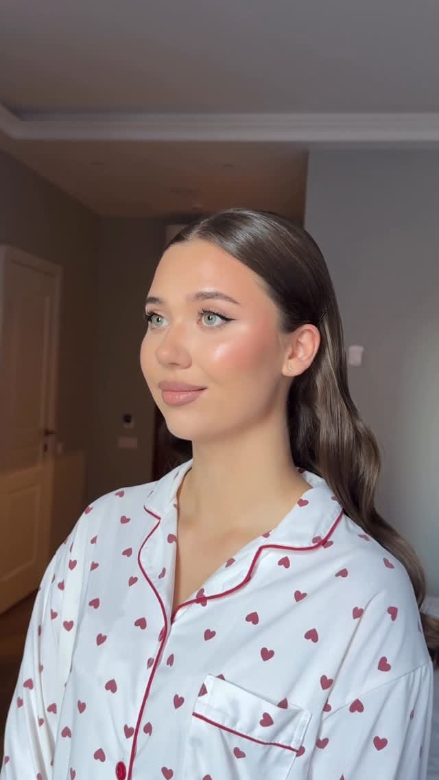 Post 3 by ВИЗАЖИСТ | ОБУЧЕНИЯ | МАКИЯЖ | ПРИЧЕСКИ | СПБ Питер | Dubai on Instagram (video)