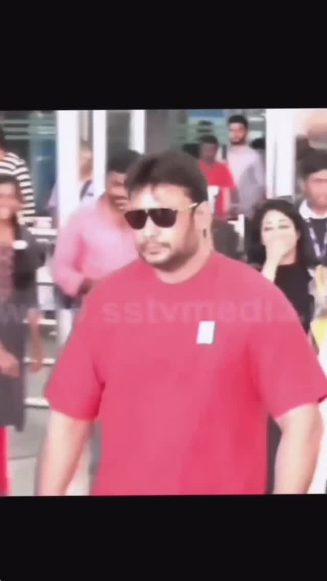 Post 7 by Khushi manika👸🏻👑 on Instagram (video)