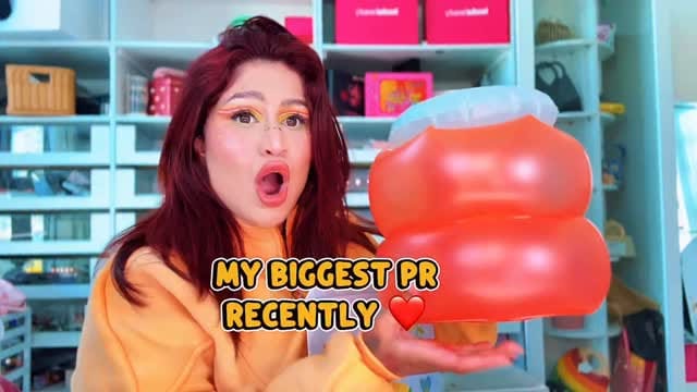 Post 4 by Kiara on Instagram (video)