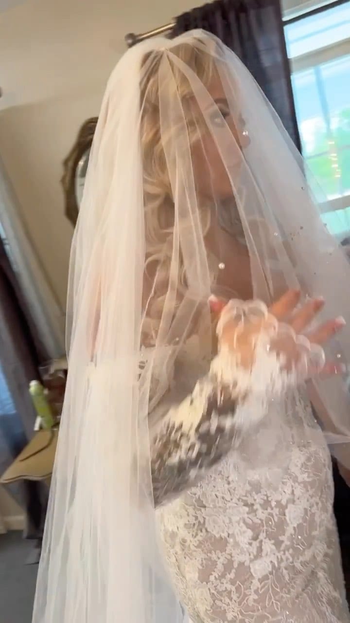 Post 10 by Emma Amaya Sandoval on Instagram (video)