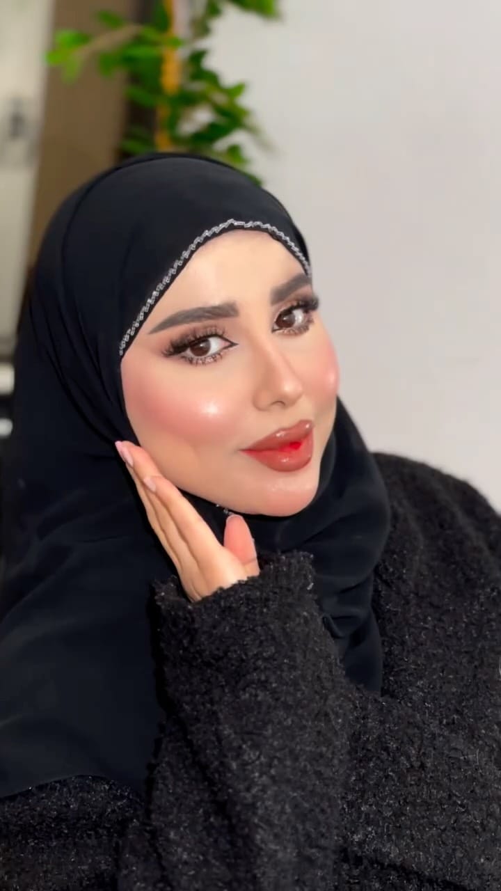 Post 6 by @roqaya.makeupartist on Instagram (video)