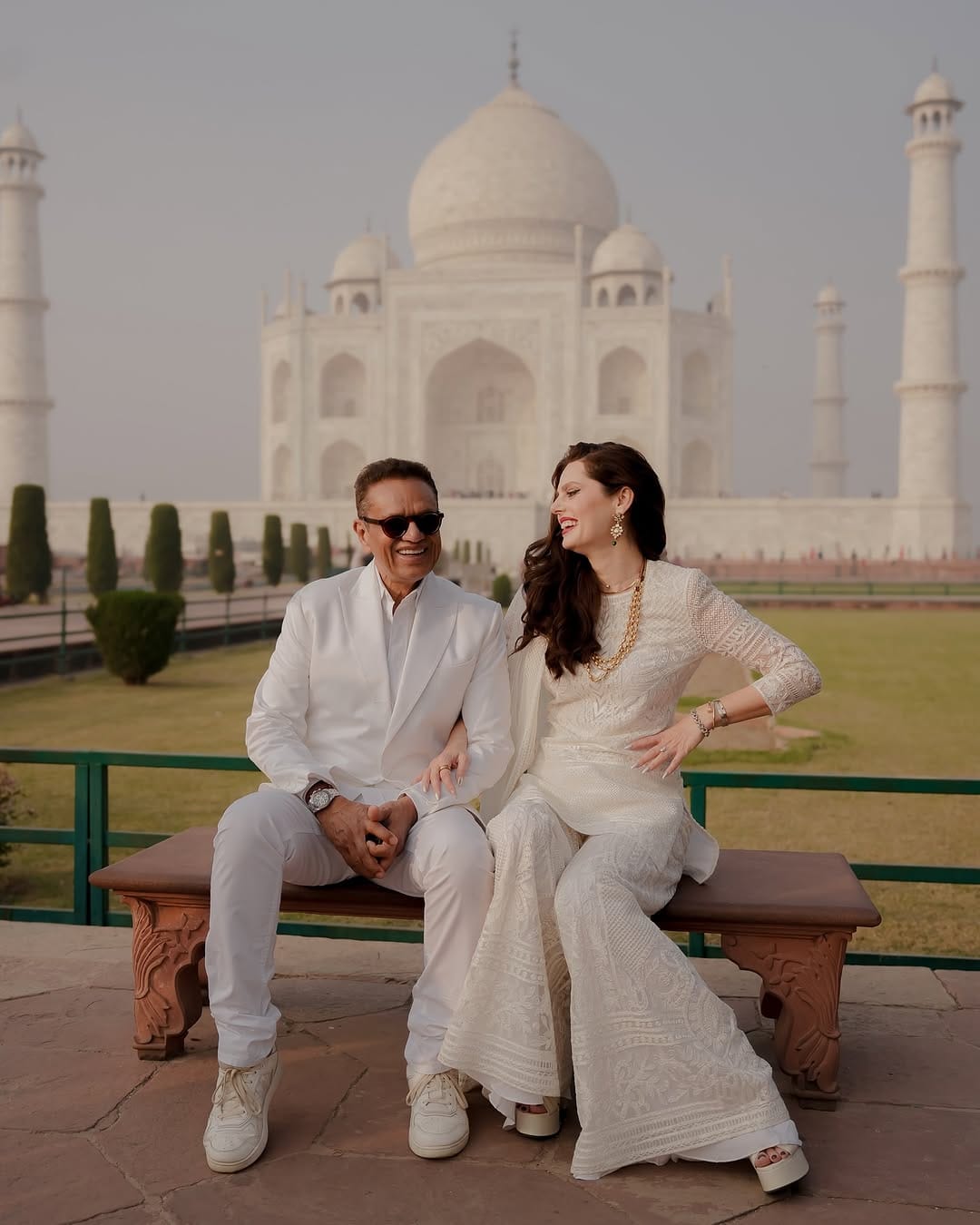 Post 10 by MinnoosBombay | wedding photography & Films on Instagram (carousel)