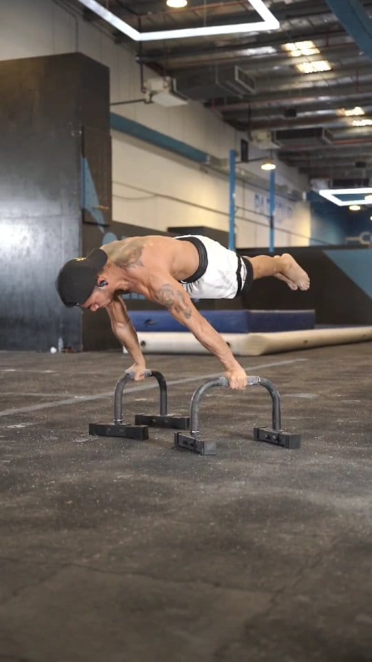 Post 10 by Eryc Ortiz on Instagram (video)