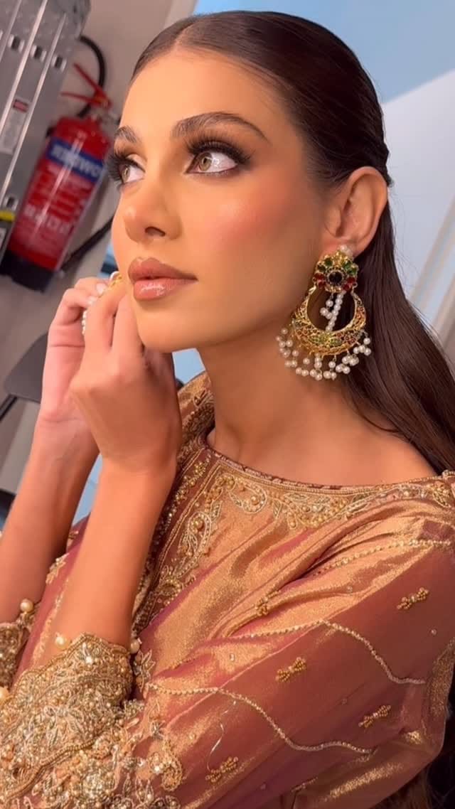 Post 3 by Saima Bibi on Instagram (video)