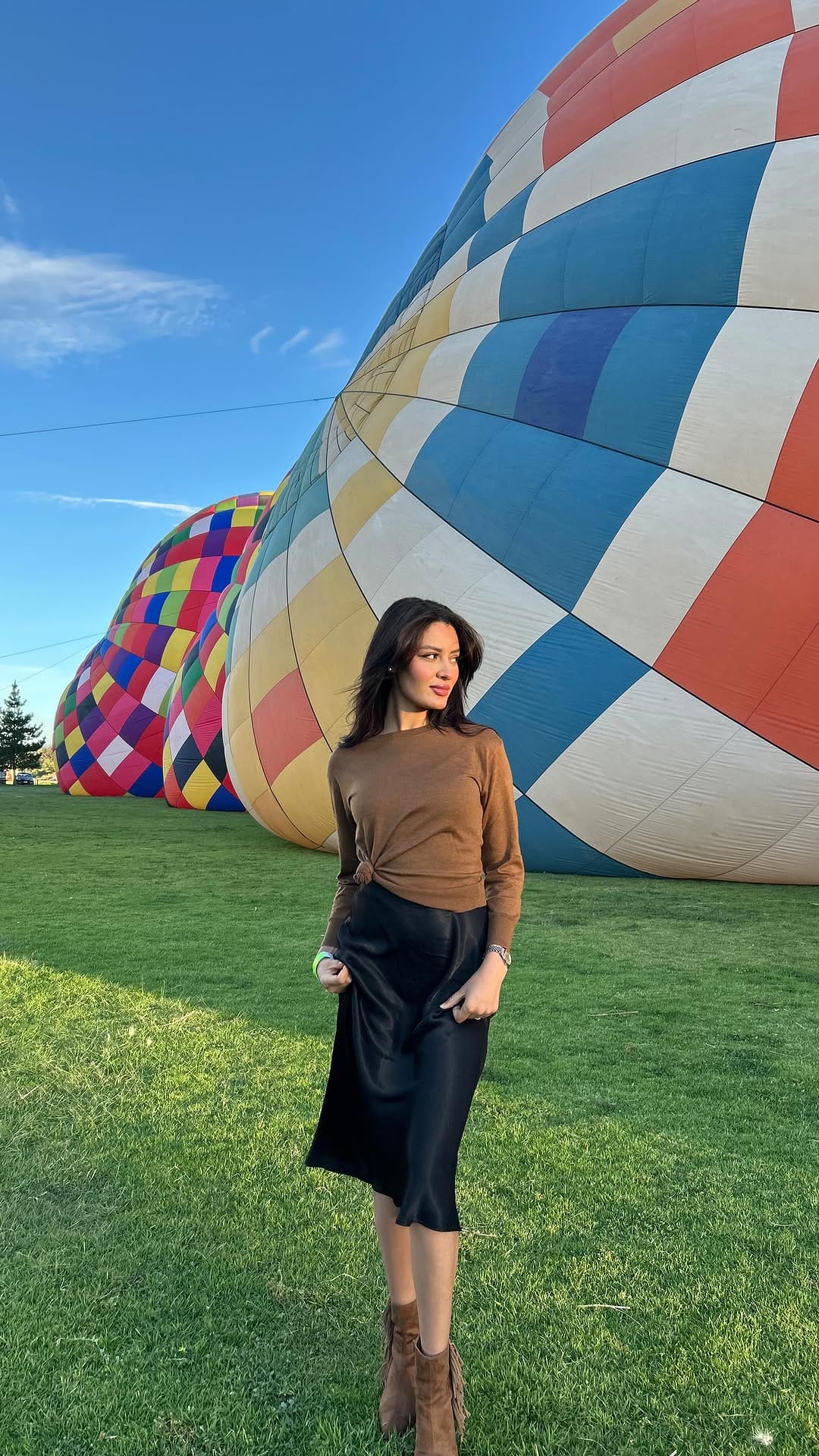 Post 3 by Nour El Houda on Instagram (video)