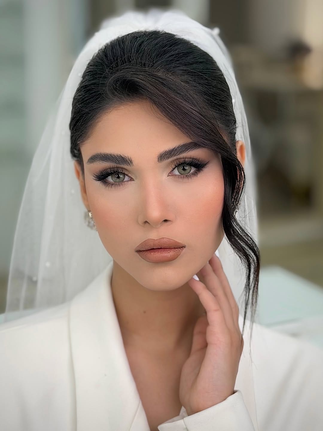 Post 4 by فاطمه برزگر/میکاپ آرتیست on Instagram (carousel)