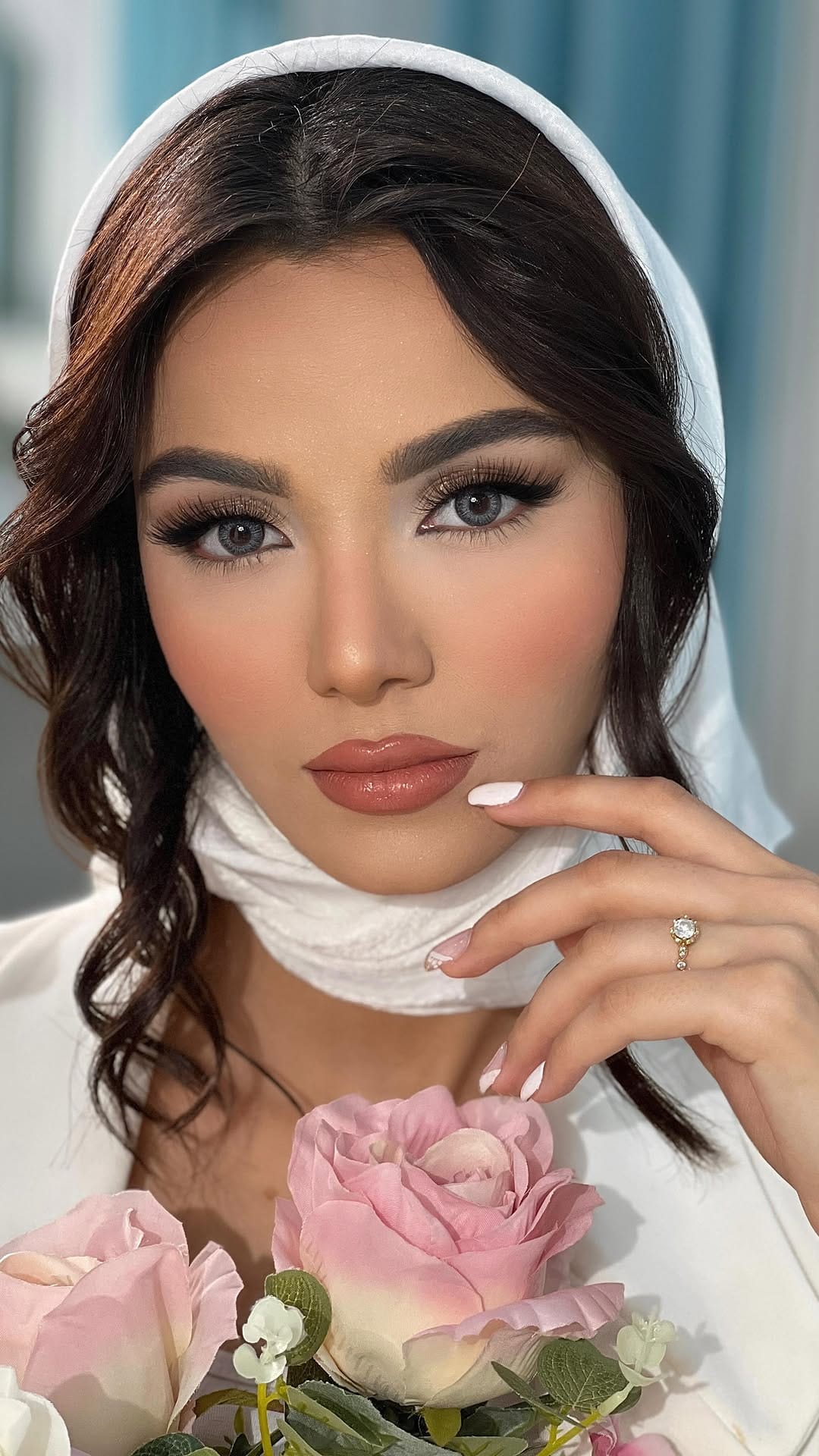 Post 2 by فاطمه برزگر/میکاپ آرتیست on Instagram (video)