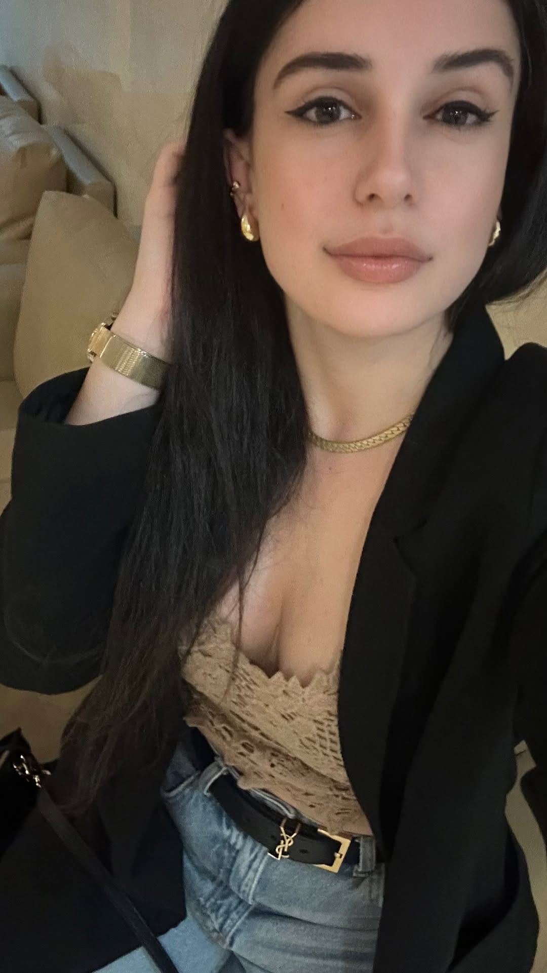 Post 9 by Karolina Risha on Instagram (video)