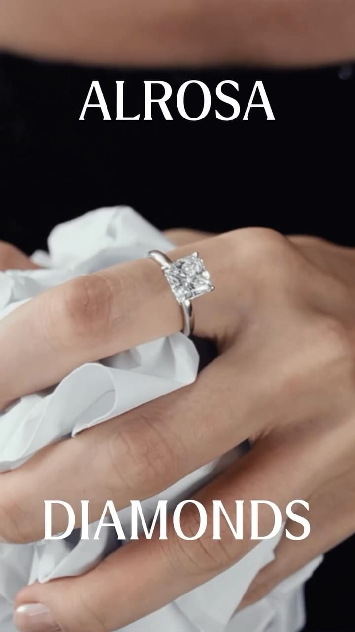 Post 4 by Julia Rada / Makeup & Hair / Dubai, Moscow, Europe on Instagram (video)