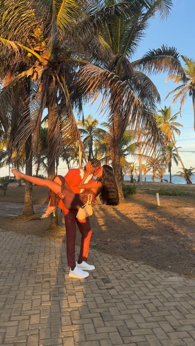 Post 4 by Thalyta Sampaio on Instagram (video)