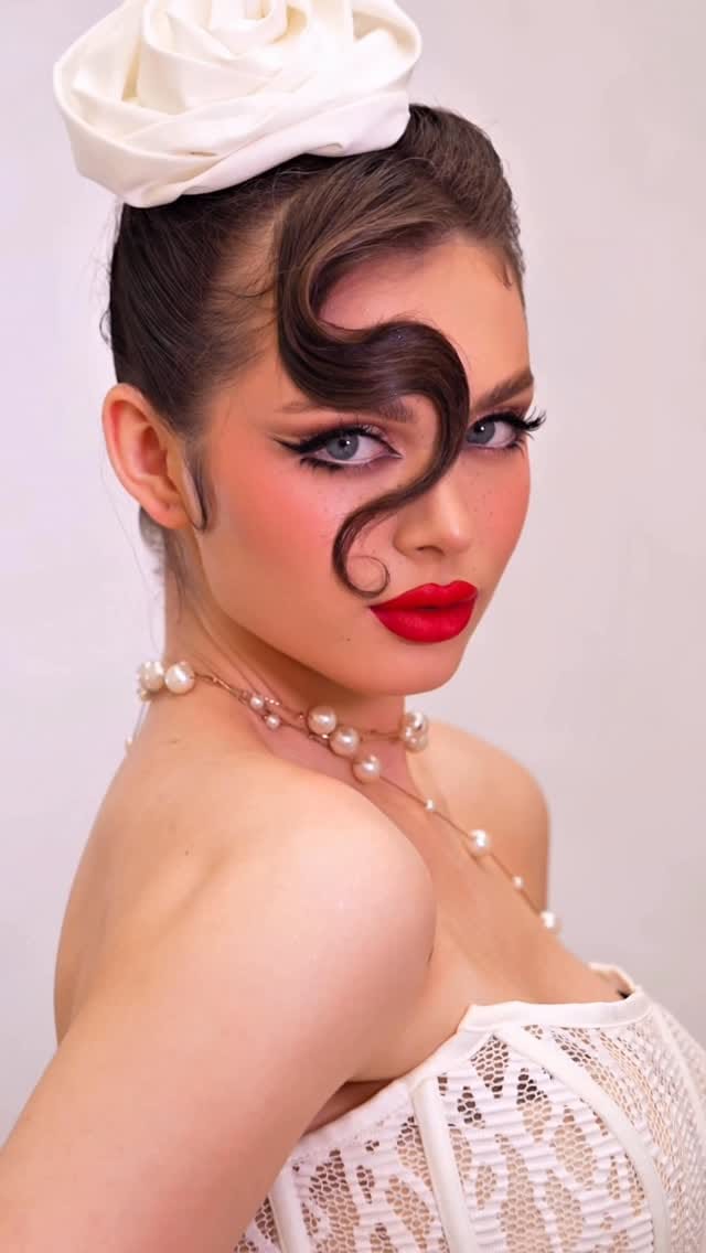 Post 5 by DXB 🇦🇪 | MAKEUP ARTIST 💄BELLANY 🧤 on Instagram (video)