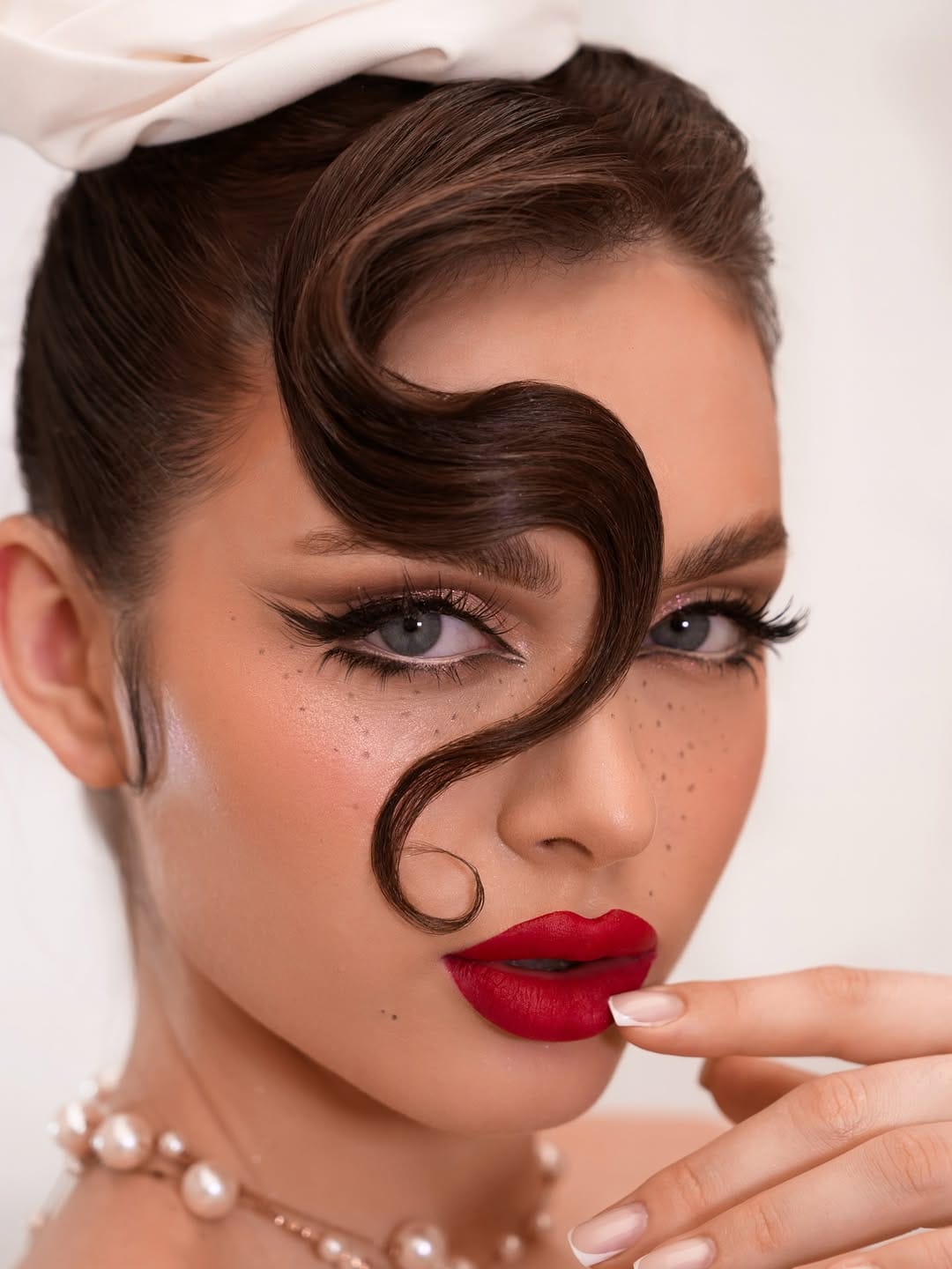 Post 7 by DXB 🇦🇪 | MAKEUP ARTIST 💄BELLANY 🧤 on Instagram (carousel)