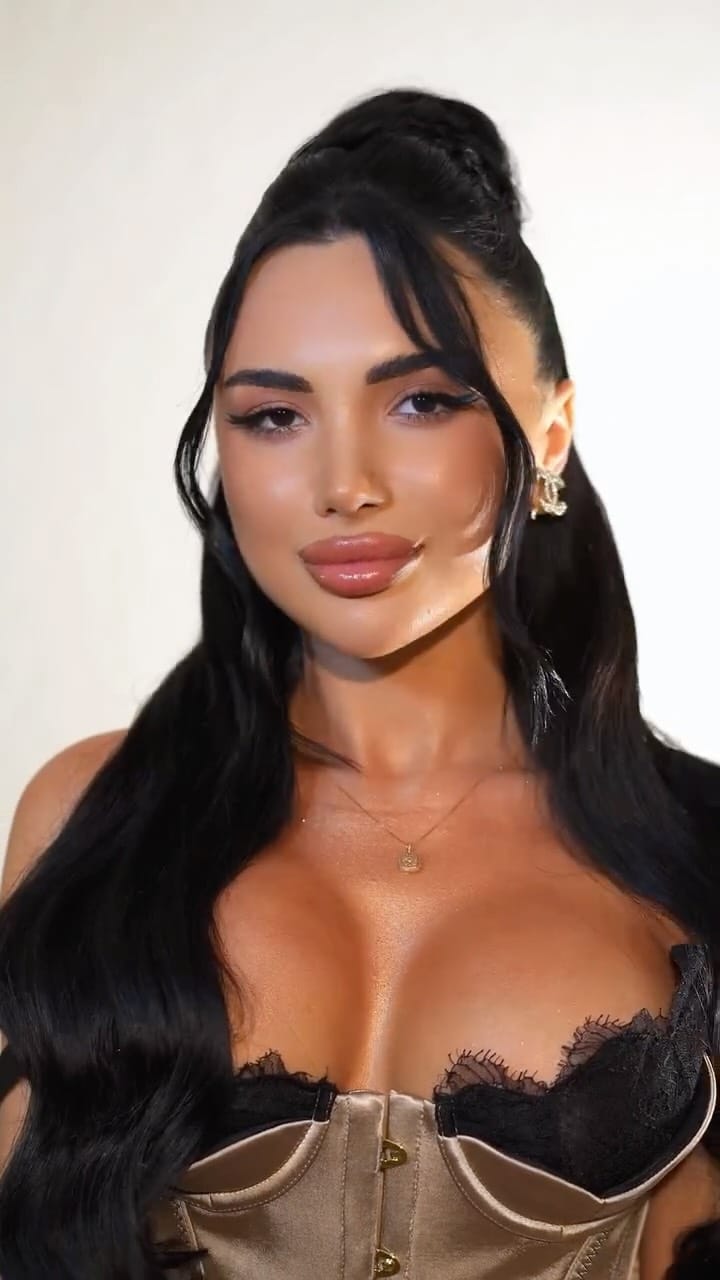 Post 4 by DXB 🇦🇪 | MAKEUP ARTIST 💄BELLANY 🧤 on Instagram (video)