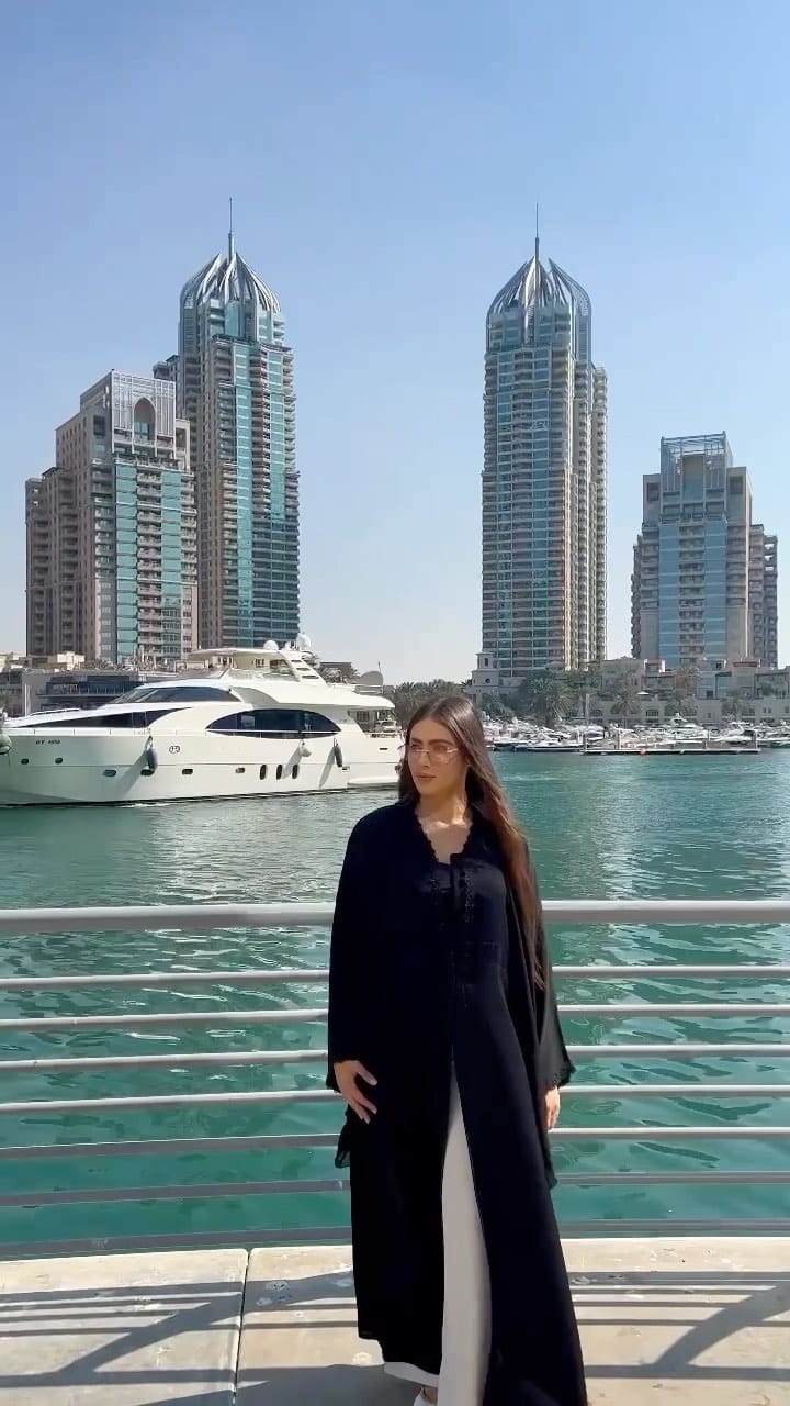 Post 8 by Maria Eduarda💋 ماريا on Instagram (video)