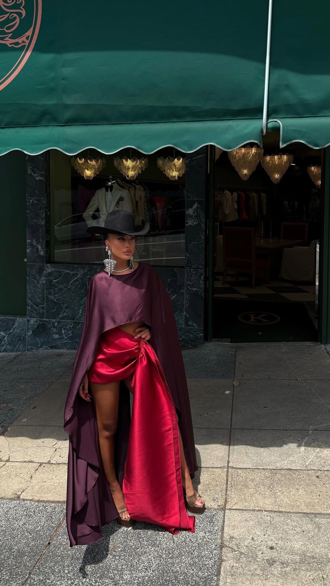 Post 6 by NILOFAR KHIRZAD on Instagram (video)