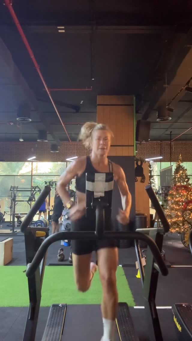 Post 3 by Helle Bachofen von Echt on Instagram (video)