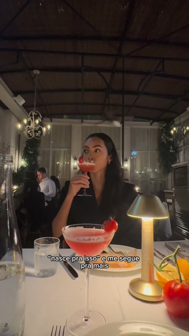 Post 1 by Monalisa on Instagram (video)