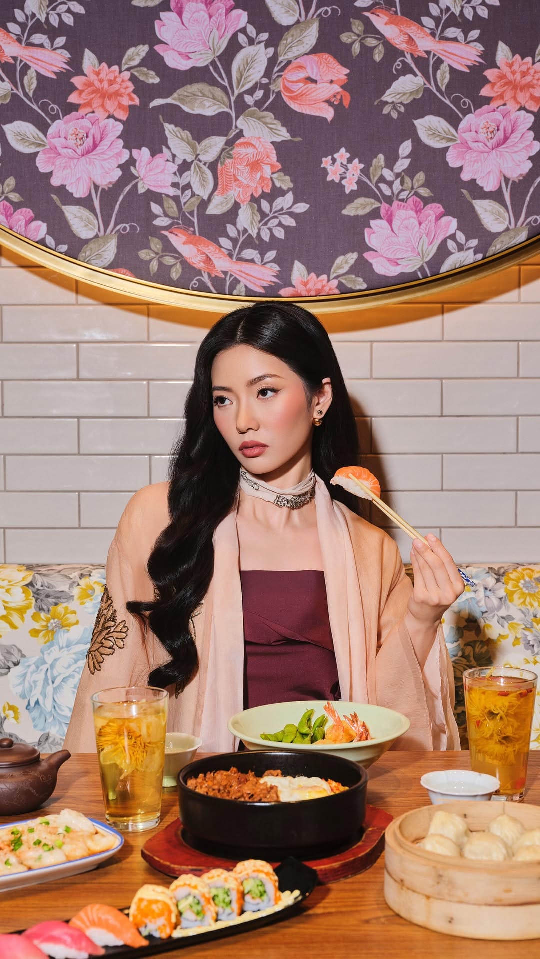 Post 2 by 𝙑𝙖𝙞𝙡𝙚𝙮 🇰🇷 on Instagram (video)