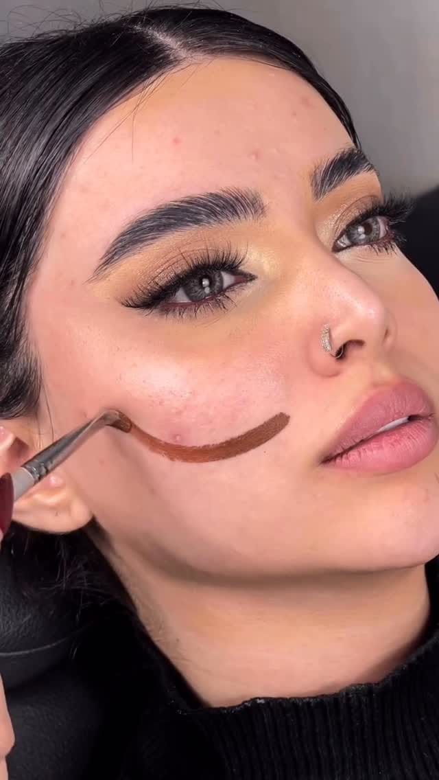 Post 8 by Makeuptutorials on Instagram (video)